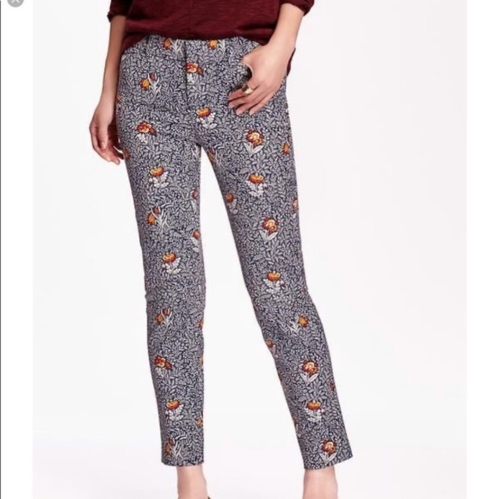 Old Navy Pixie Pants - Woodland